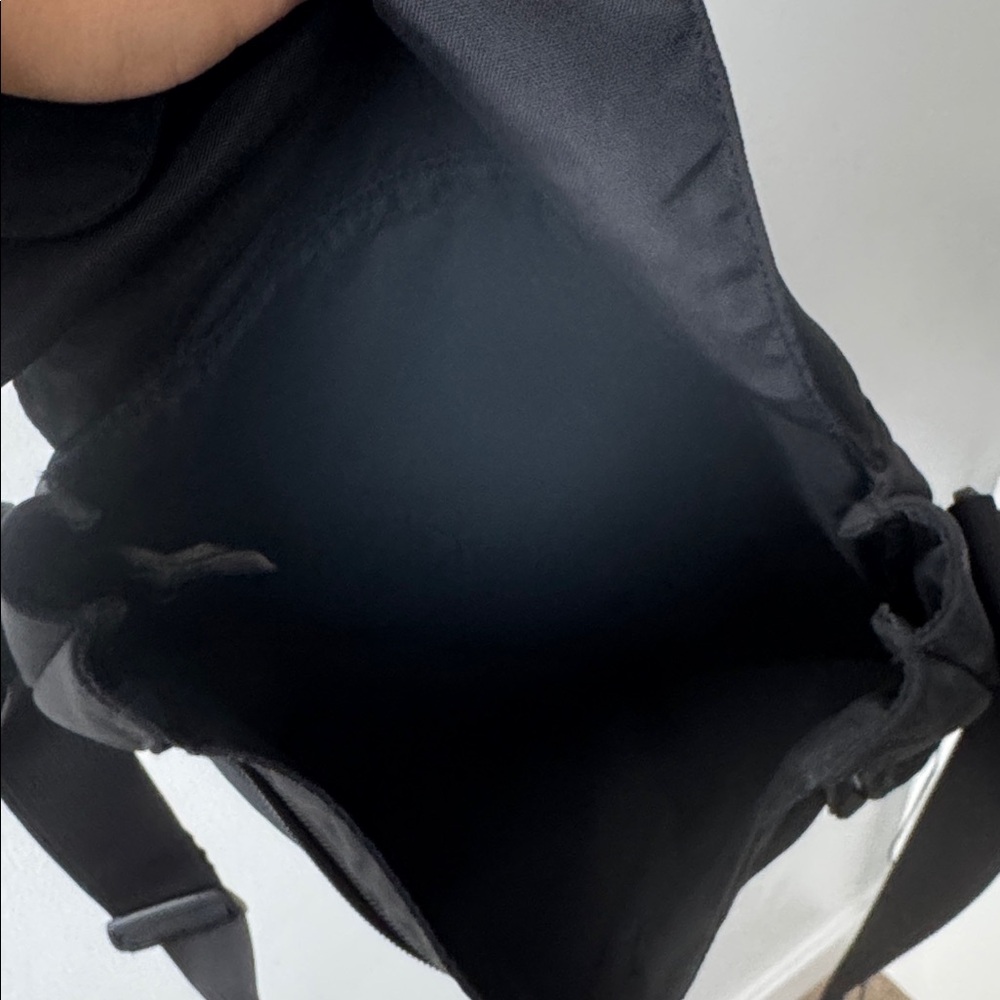 The North Face Black Messenger Bag - Picture 4 of 5